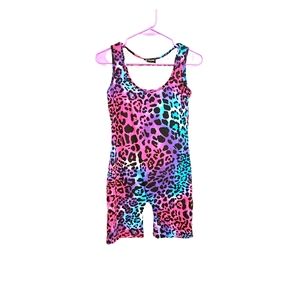 🦄Pretty Little Thing Colorful Print Romper NWTUS8